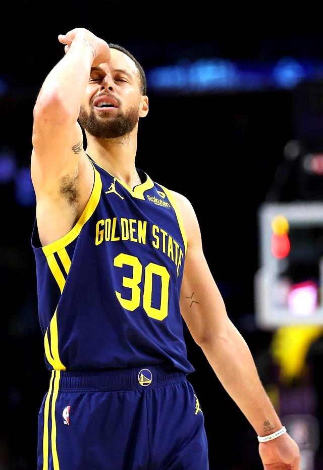 九游娱乐平台包含库里连续二十场比赛得分超过锐不可当，阿森纳不断突破！气势如虹延续的词条