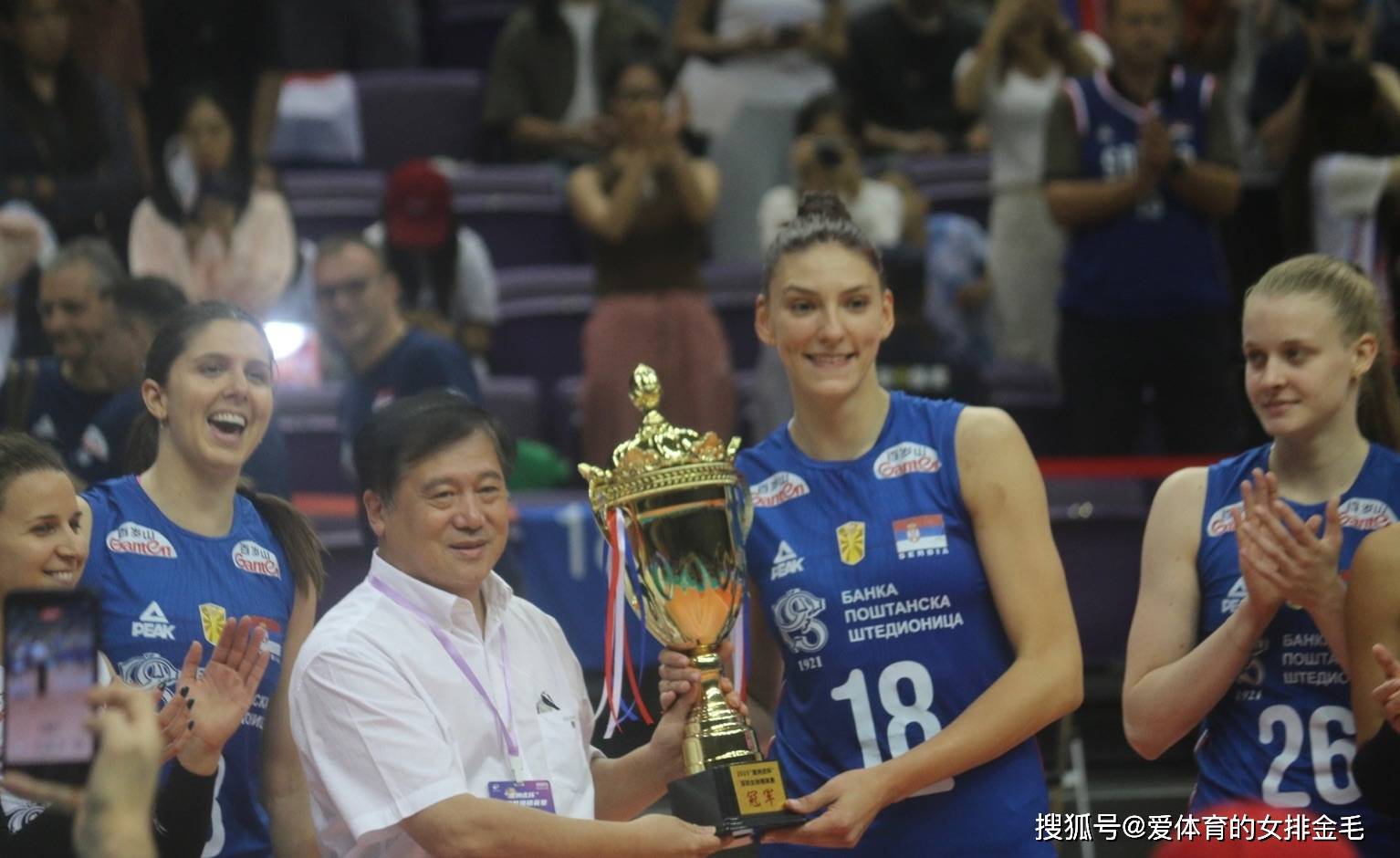 九游棋牌APP 为什么doinb还能回来直播 