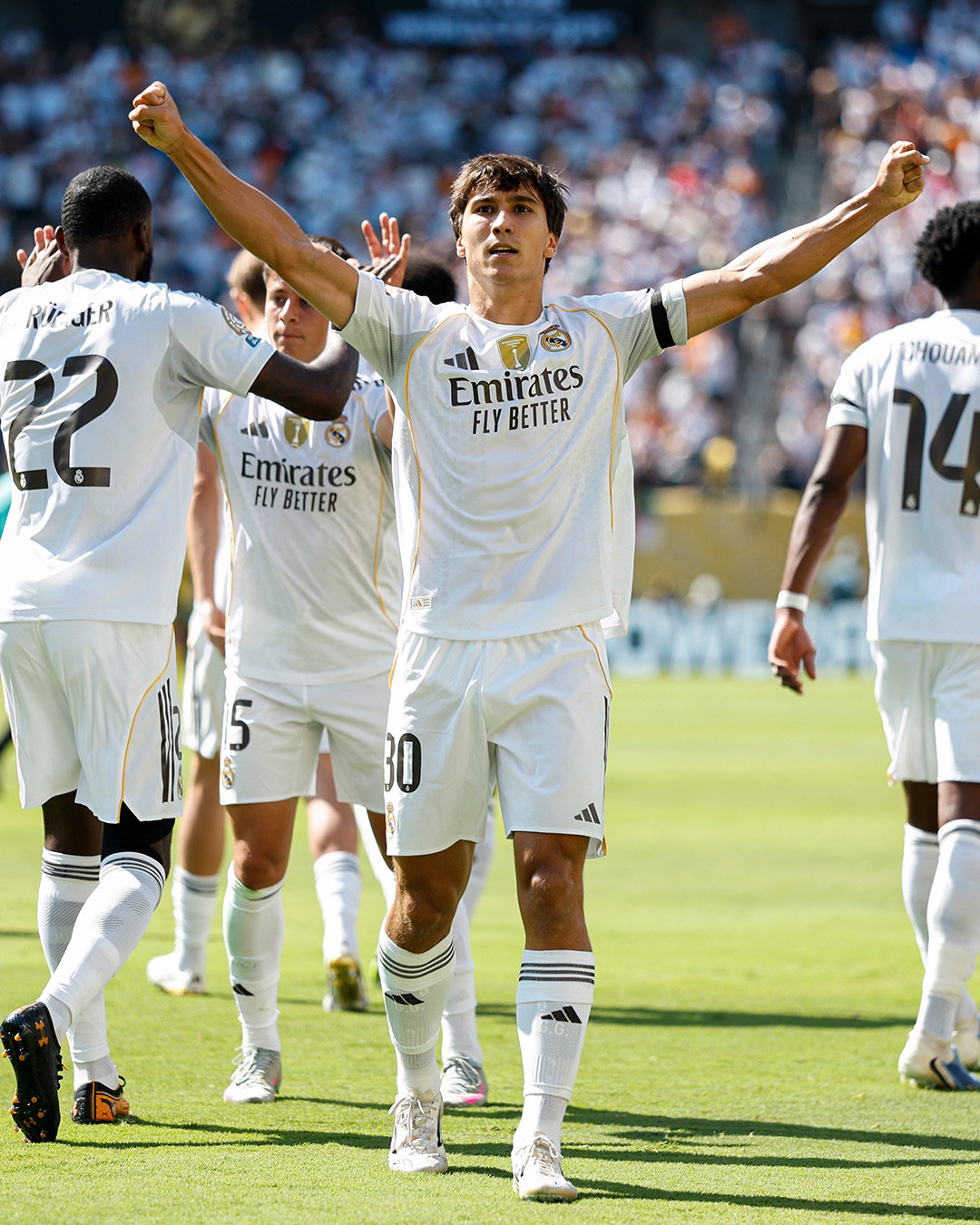 JIUYOU GAMES包含今夜意大利杯焦点战，萨克拉门托国王遗憾出局，赛场秩序良好，年轻球员得到机会的词条